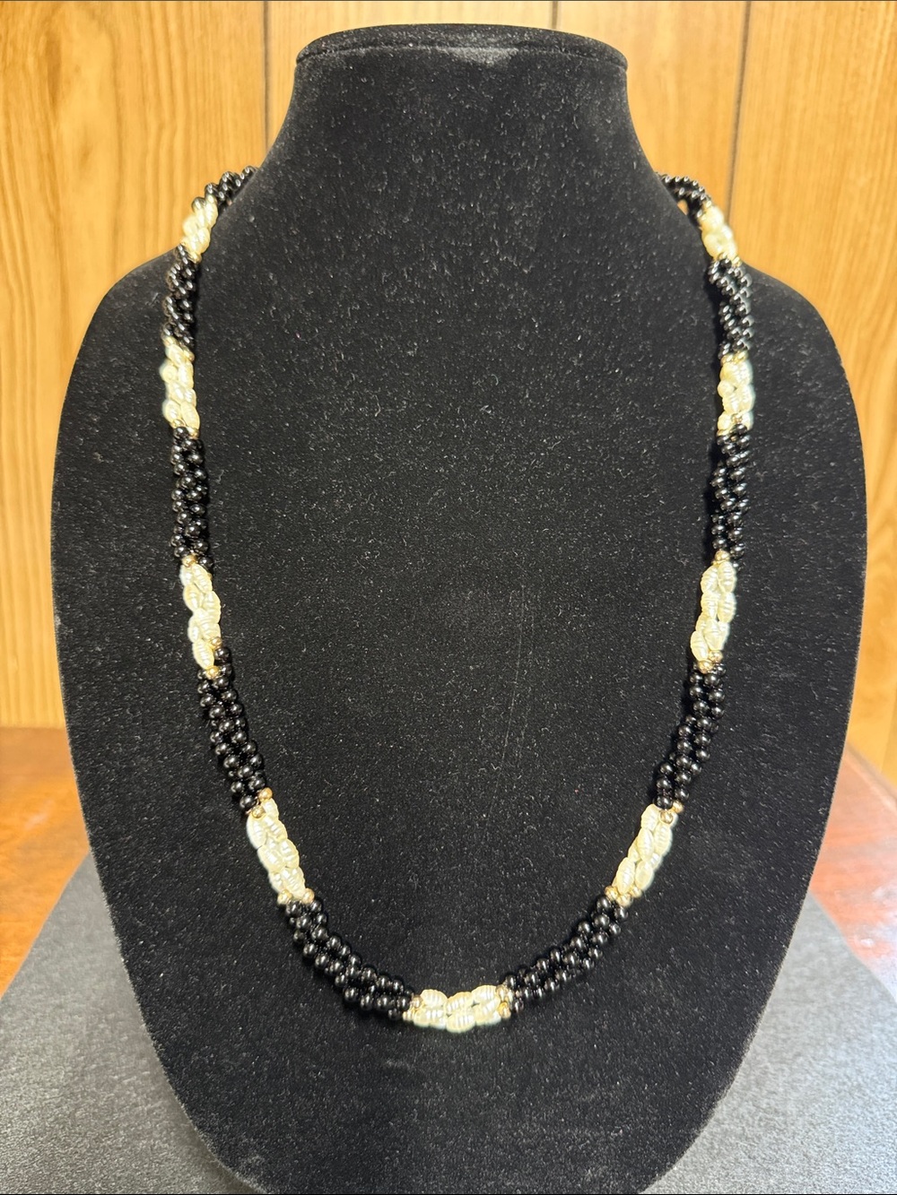 Elegant Black and Gold Beaded Necklace - Women Jewelry